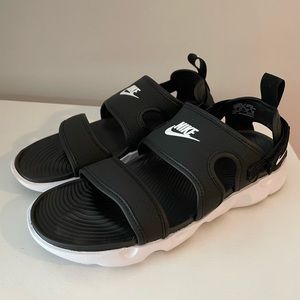 Women’s Nike sandals, women’s size 8